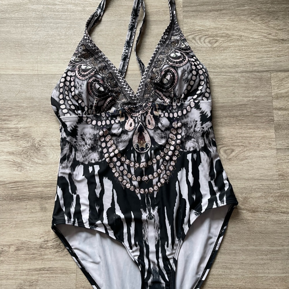 Bathing suit